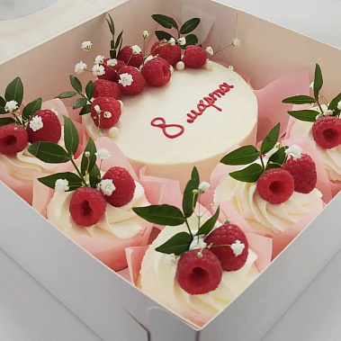 Ягодная нежность купить - серпухов.сладкоежкин.рф